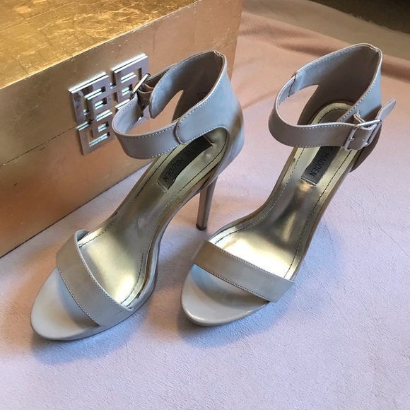 Steve Madden Heel / Pump - Cream, size 7.5 - Picture 5 of 6